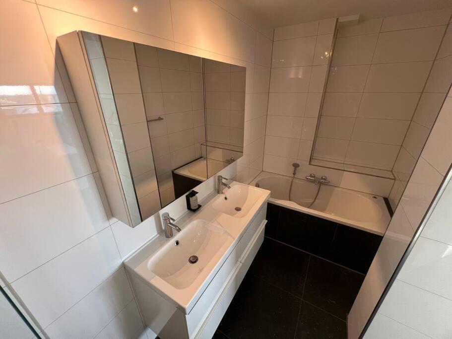 Cala Bassa Beach Boutique Apartments - Beach View Overveen Εξωτερικό φωτογραφία
